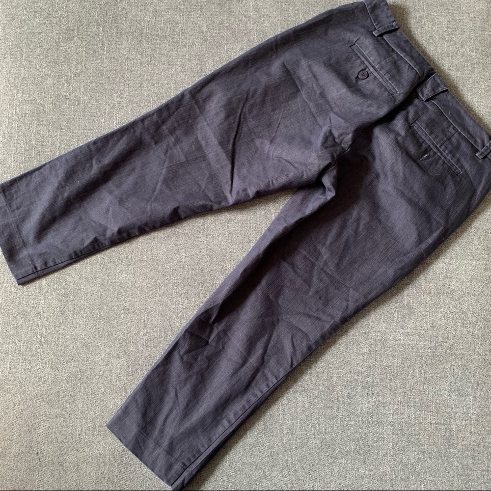 New York and Company navy capri pants size 4 - Picture 6 of 7